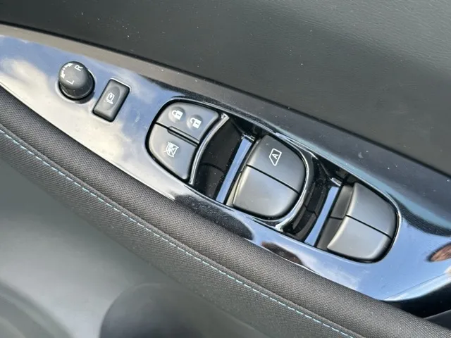 リーフ(ニッサン)Ｘ中古車 12
