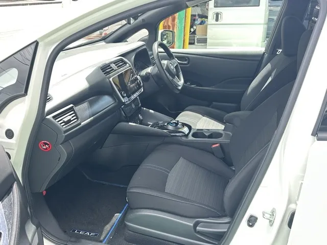 リーフ(ニッサン)X Vセレクション中古車 3
