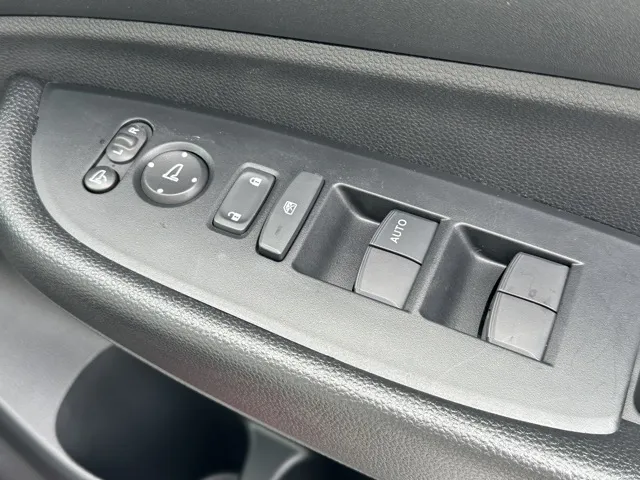 WR-V(ホンダ)X登録済未使用車 13