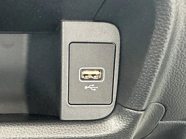 WR-V(ホンダ)X登録済未使用車 17