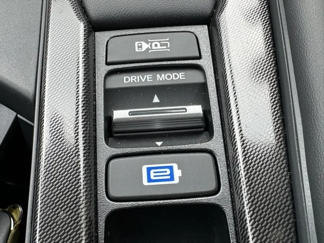 アコード(ホンダ)e：HEV中古車 14