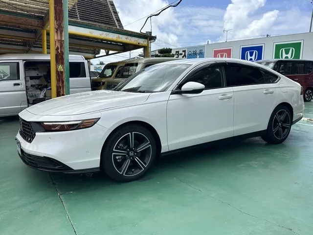 アコード(ホンダ)e：HEV中古車 1