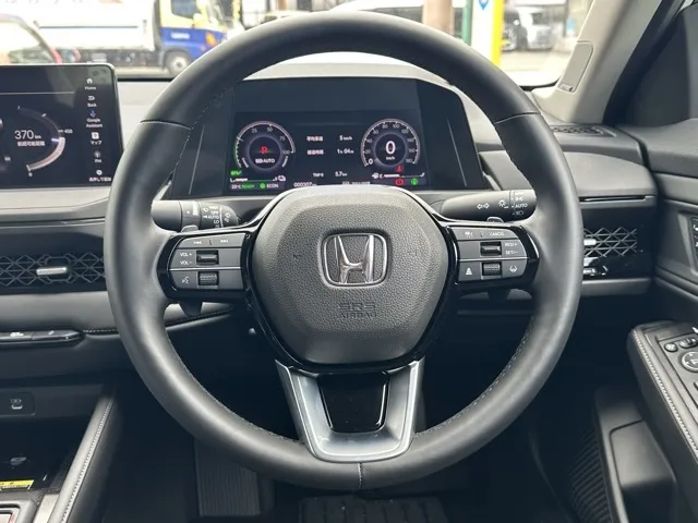 アコード(ホンダ)e：HEV中古車 6