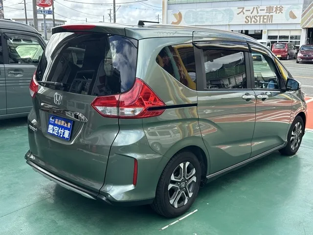 フリード(ホンダ)クロスター中古車 11