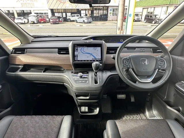 フリード(ホンダ)クロスター中古車 6