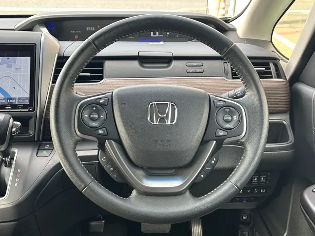 フリード(ホンダ)クロスター中古車 7