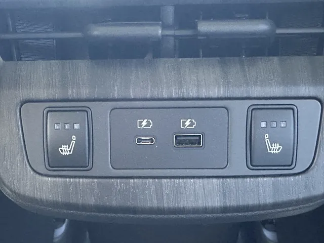 アリア(ニッサン)B6中古車 6