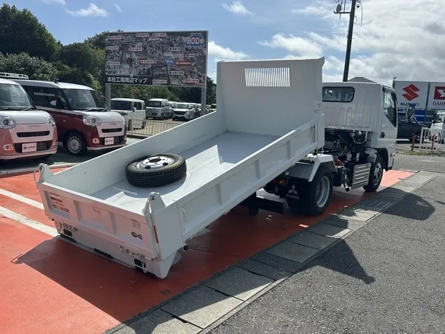 キャンター(三菱)３ｔ ローダースライドダンプ登録済未使用車 11