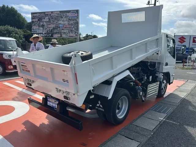 キャンター(三菱)３ｔ ローダースライドダンプ登録済未使用車 28