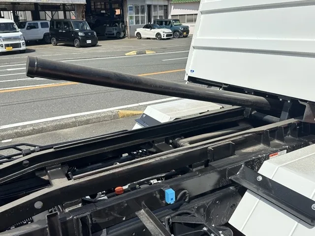 キャンター(三菱)３ｔ ローダースライドダンプ登録済未使用車 4