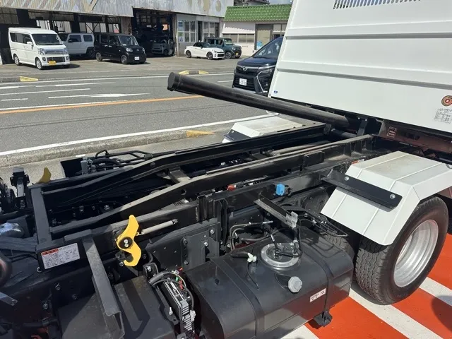 キャンター(三菱)３ｔ ローダースライドダンプ登録済未使用車 5
