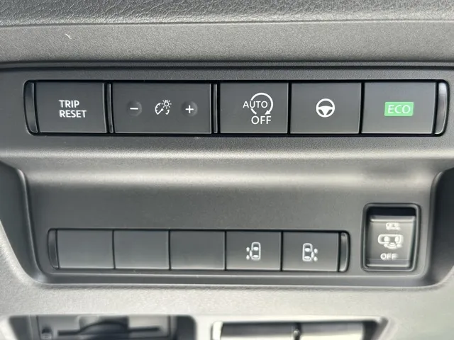 セレナ(ニッサン)ハイウェイスターV アラウンドビューモニター 12.3ナビ クリアビュー 4WD登録済未使用車 15