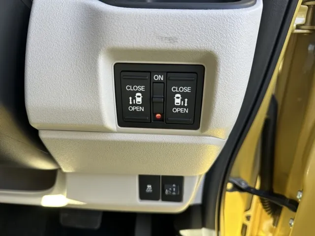 N-BOX(ホンダ)N-BOX ファッションスタイル コンフォートＰ届出済未使用車 13