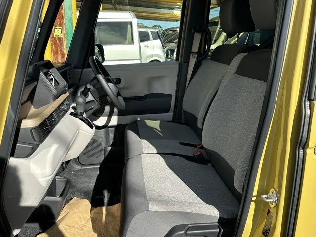 N-BOX(ホンダ)N-BOX ファッションスタイル コンフォートＰ届出済未使用車 3