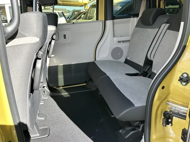 N-BOX(ホンダ)N-BOX ファッションスタイル コンフォートＰ届出済未使用車 4