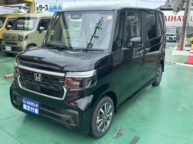 N-BOX(ホンダ)N-BOXカスタム届出済未使用車 1