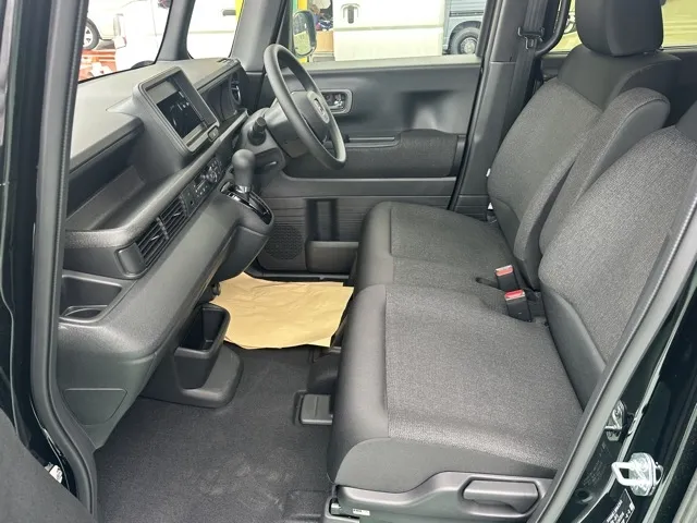 N-BOX(ホンダ)N-BOXカスタム届出済未使用車 3