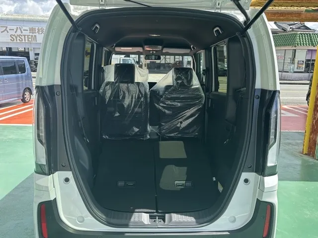 N-BOX(ホンダ)N-BOXカスタムターボ届出済未使用車 9