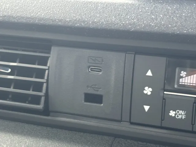 N-BOX(ホンダ)N-BOXカスタムターボ届出済未使用車 17