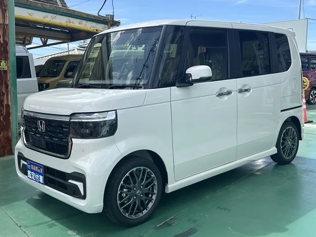 N-BOX(ホンダ)N-BOXカスタムターボ届出済未使用車 1