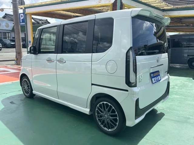 N-BOX(ホンダ)N-BOXカスタムターボ届出済未使用車 2