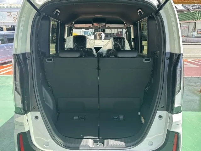 N-BOX(ホンダ)N-BOXカスタムターボ届出済未使用車 8
