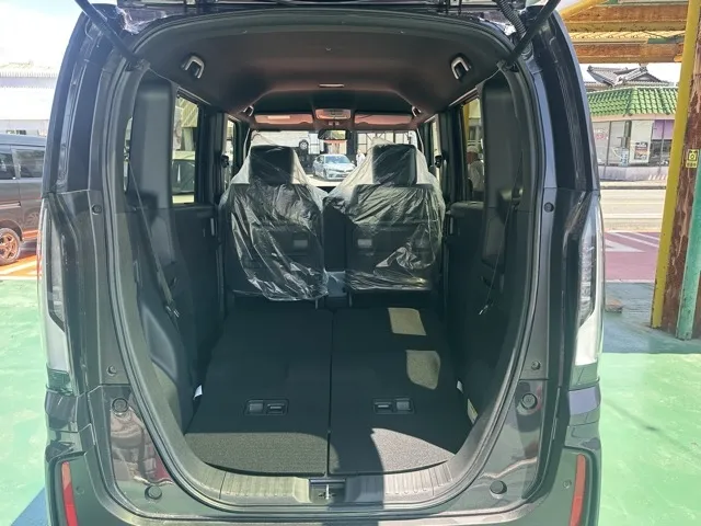 N-BOX(ホンダ)N-BOXカスタムターボ届出済未使用車 10