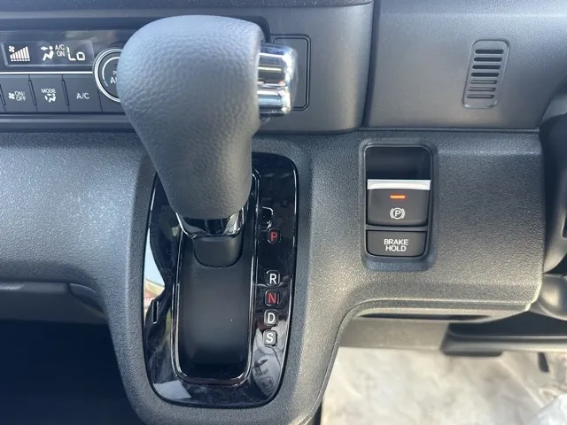 N-BOX(ホンダ)N-BOXカスタムターボ届出済未使用車 16