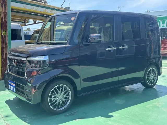 N-BOX(ホンダ)N-BOXカスタムターボ届出済未使用車 1