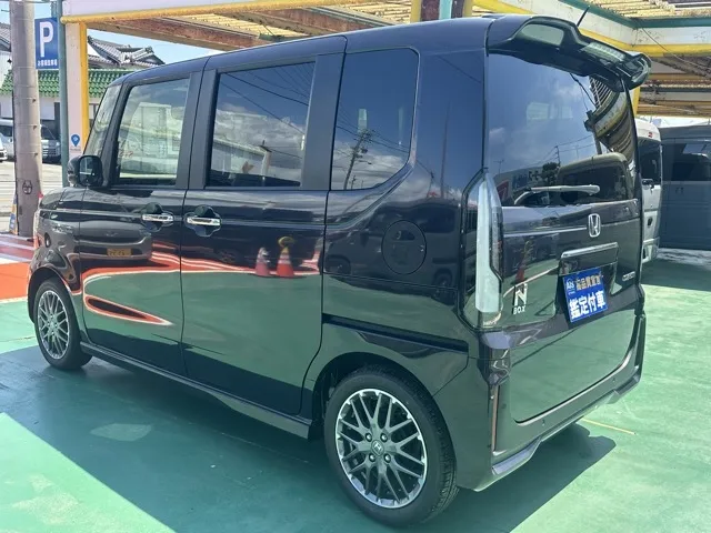 N-BOX(ホンダ)N-BOXカスタムターボ届出済未使用車 2