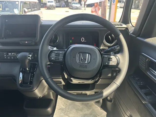 N-BOX(ホンダ)N-BOXカスタムターボ届出済未使用車 7