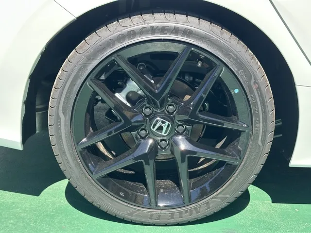 シビック(ホンダ)RS 6MT登録済未使用車 11