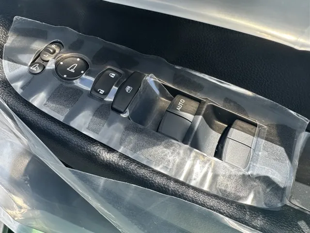 WR-V(ホンダ)X登録済未使用車 13