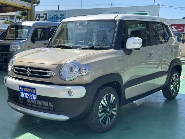 クロスビー(スズキ)ハイブリッドMZ登録済未使用車 1