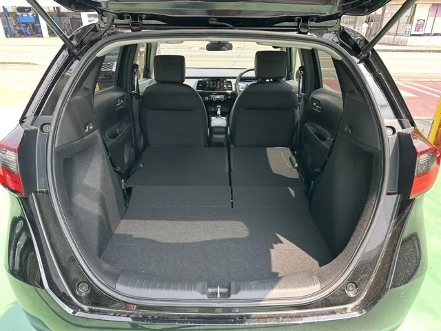 フィット(ホンダ)HOME（ホーム）中古車 9