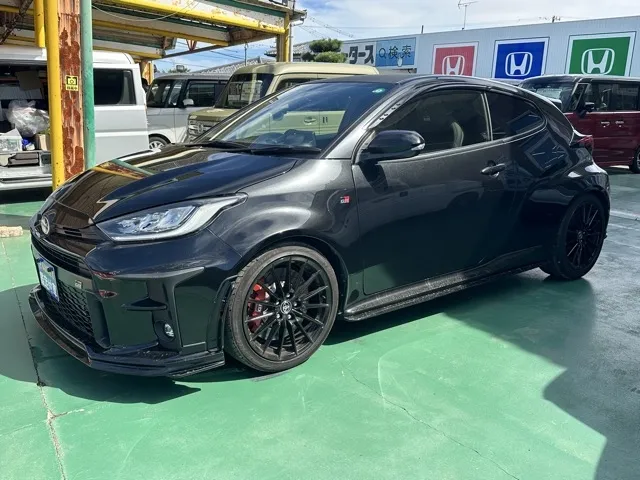 GRヤリス(トヨタ)RZ ４WD 6MT中古車 1