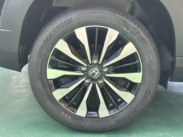 WR-V(ホンダ)Z登録済未使用車 12