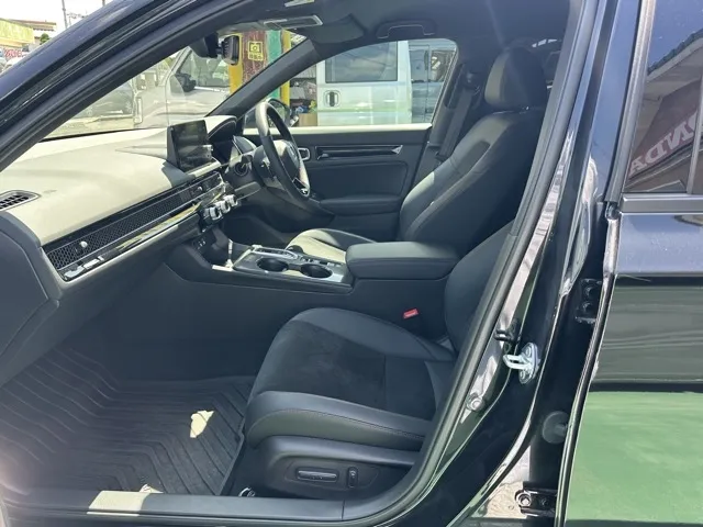 シビック(ホンダ)e：HEV中古車 3