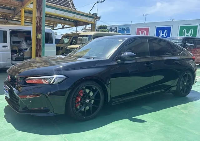 シビック(ホンダ)タイプR レーシングブラックPKG登録済未使用車 1