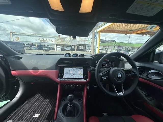 フェアレディZ(ニッサン)バージョンST 6MT登録済未使用車 4