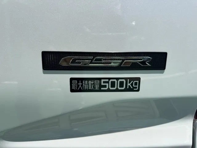 トライトン(三菱)GSR登録済未使用車 9