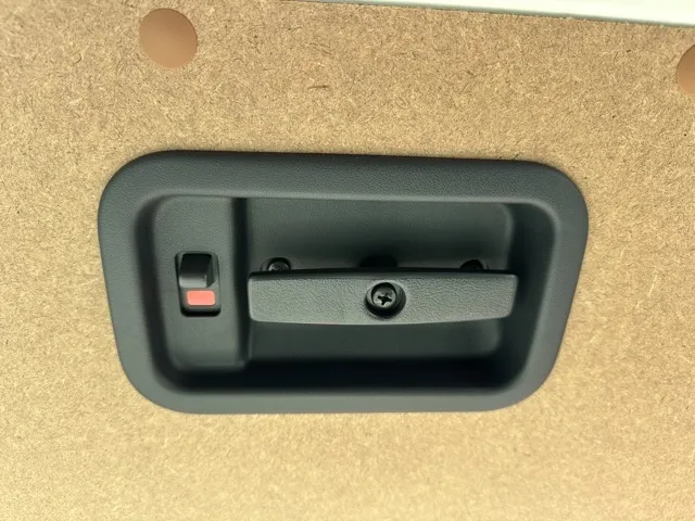 ボンゴ(マツダ)GL 4WD ディーゼル登録済未使用車 14