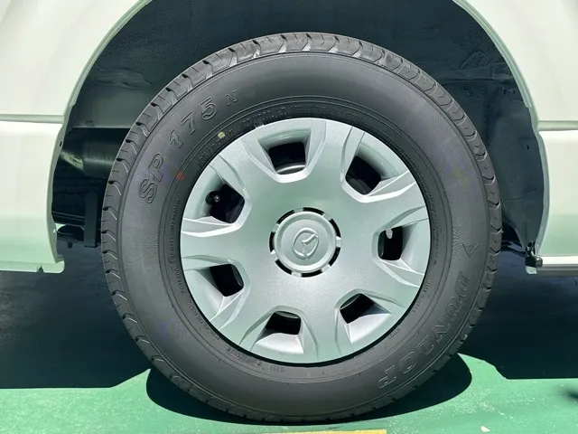 ボンゴ(マツダ)GL 4WD ディーゼル登録済未使用車 16