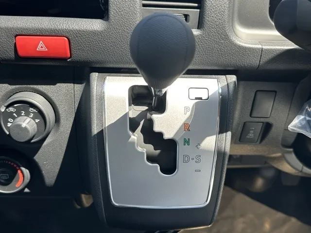 ボンゴ(マツダ)GL 4WD ディーゼル登録済未使用車 19