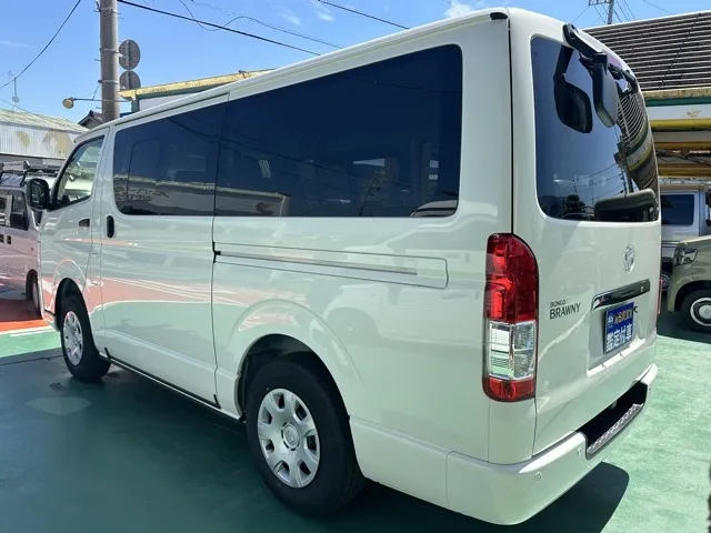 ハイエースバン(トヨタ)ボンゴブローニィバン GL 4WD ディーゼル登録済未使用車 2