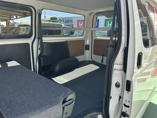ハイエースバン(トヨタ)ボンゴブローニィバン GL 4WD ディーゼル登録済未使用車 5
