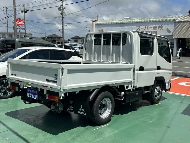 キャンター(三菱)Wキャブ　２ｔ　５ＭＴ登録済未使用車 12