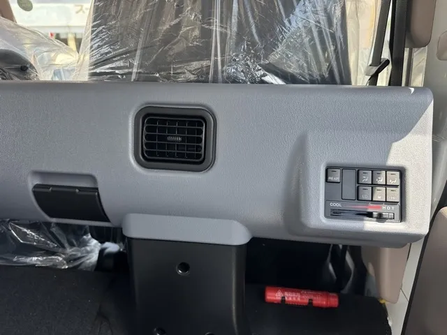 キャンター(三菱)Wキャブ　２ｔ　５ＭＴ登録済未使用車 5