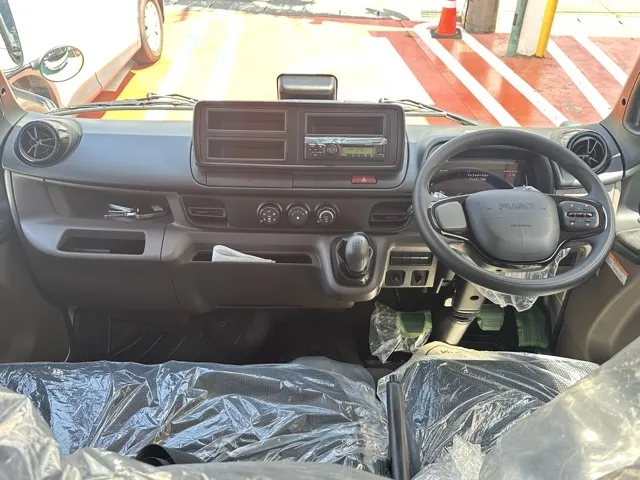 キャンター(三菱)Wキャブ　２ｔ　５ＭＴ登録済未使用車 6