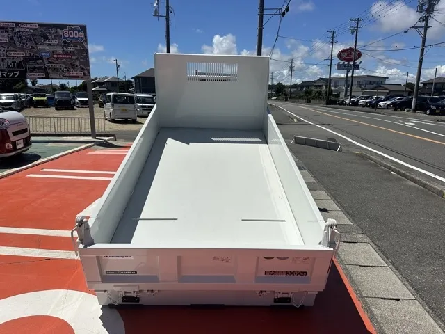 キャンター(三菱)３ｔ ローダースライドダンプレンタ登録済未使用車 10